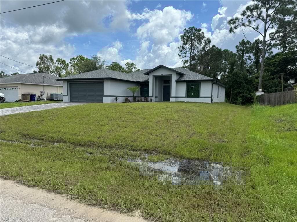 1026 Alfreda Ave, Lehigh Acres, FL 33971-5