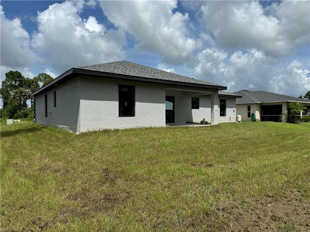1026 Alfreda Ave, Lehigh Acres, FL 33971-6