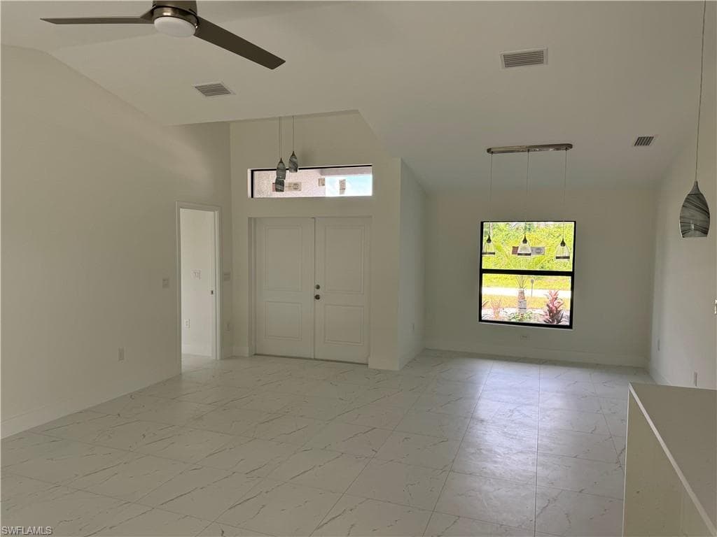 1026 Alfreda Ave, Lehigh Acres, FL 33971-8