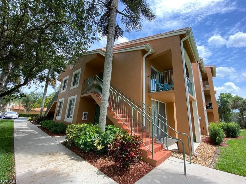 1185 Wildwood Lakes Blvd 101, Naples, FL 34104-22