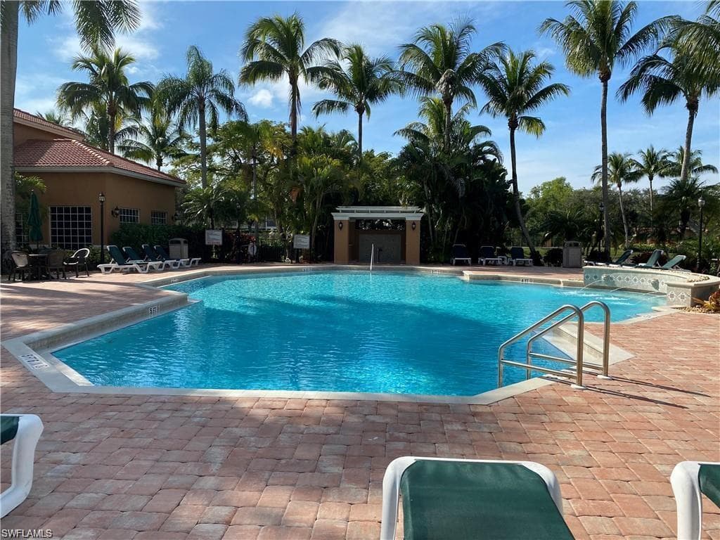 1185 Wildwood Lakes Blvd 101, Naples, FL 34104-27