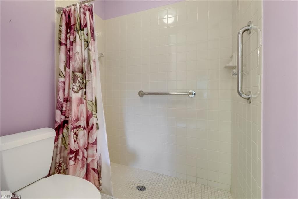 6985 Dennis Cir 308, Naples, FL 34104-16