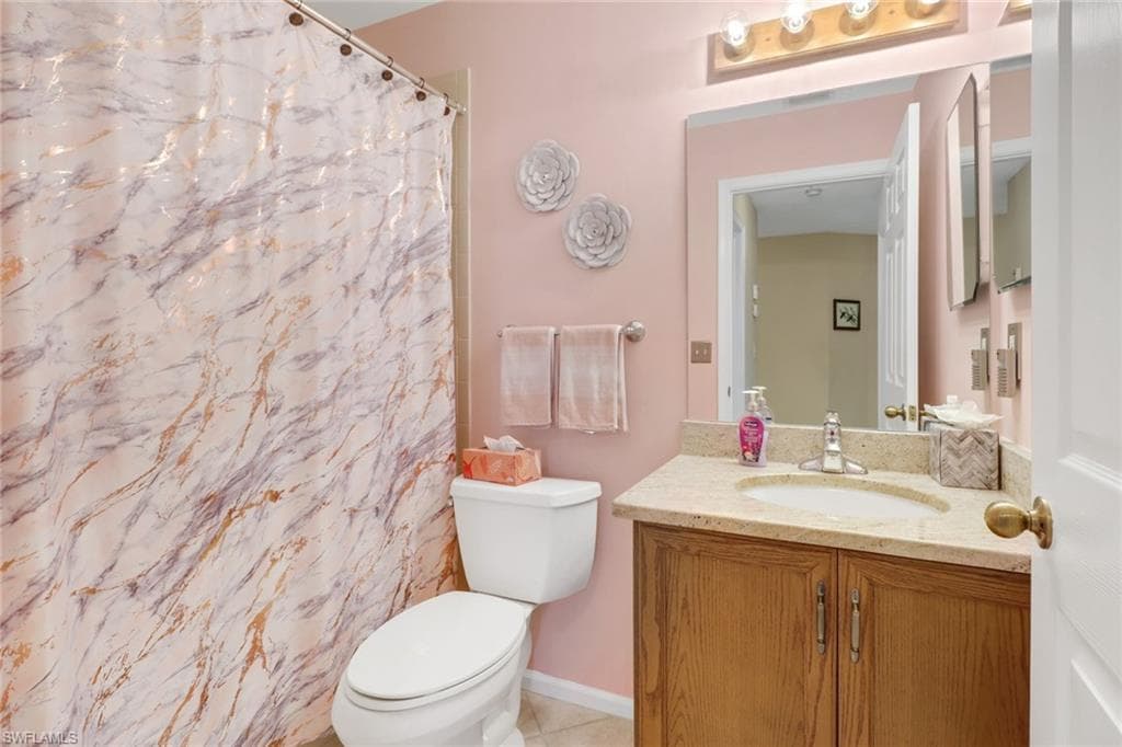 6985 Dennis Cir 308, Naples, FL 34104-20