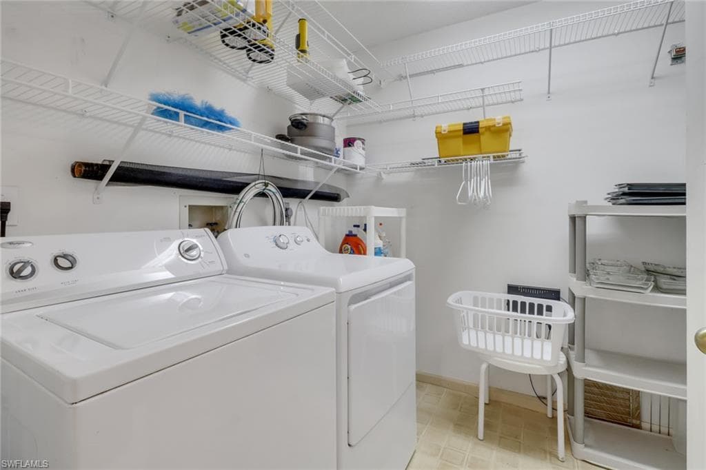 6985 Dennis Cir 308, Naples, FL 34104-23