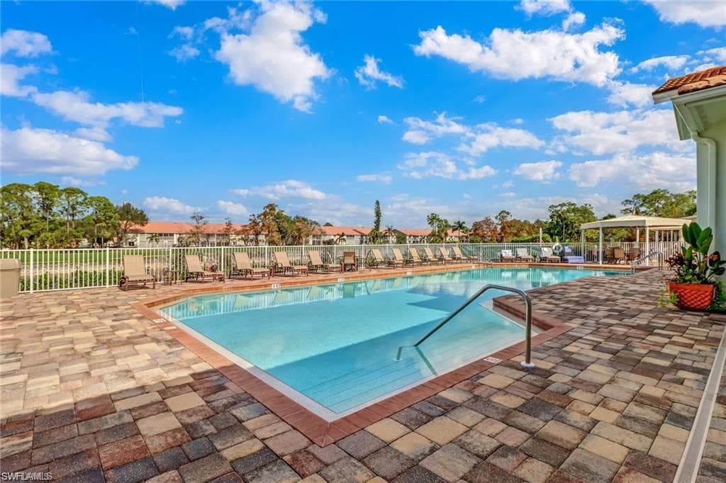 6985 Dennis Cir 308, Naples, FL 34104-33