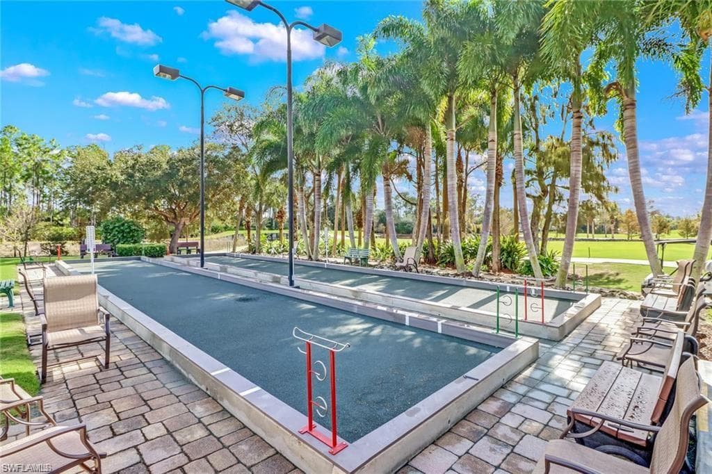 6985 Dennis Cir 308, Naples, FL 34104-35