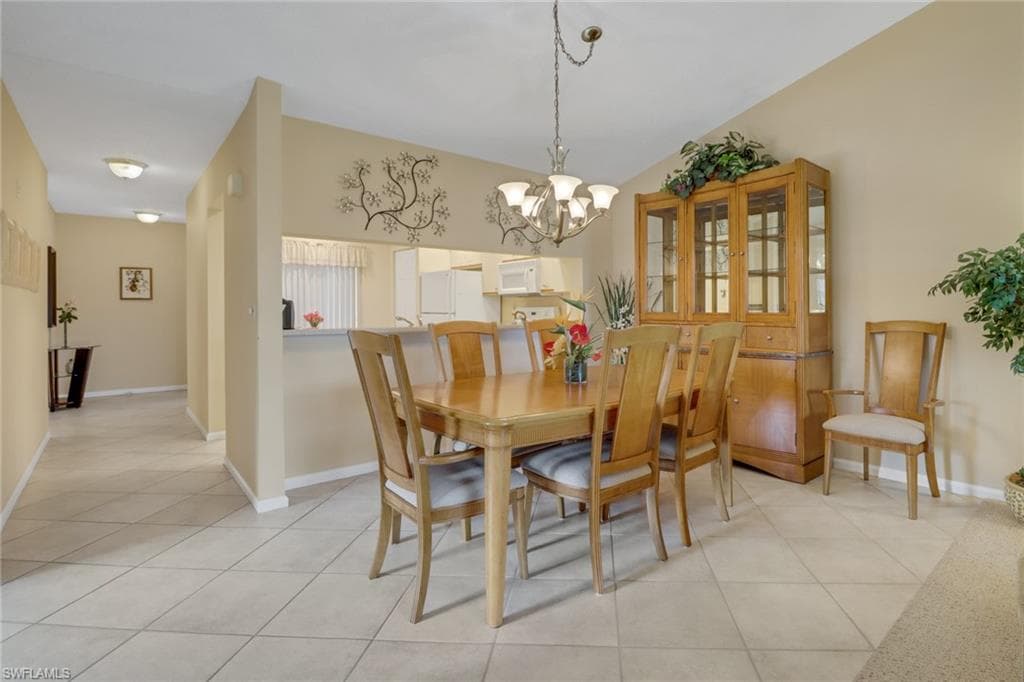 6985 Dennis Cir 308, Naples, FL 34104-7