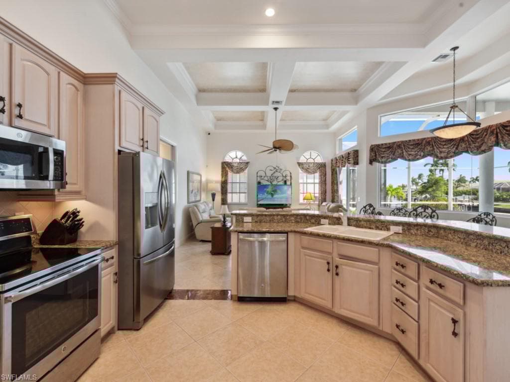 1500 Winterberry Dr, Marco Island, FL 34145-9