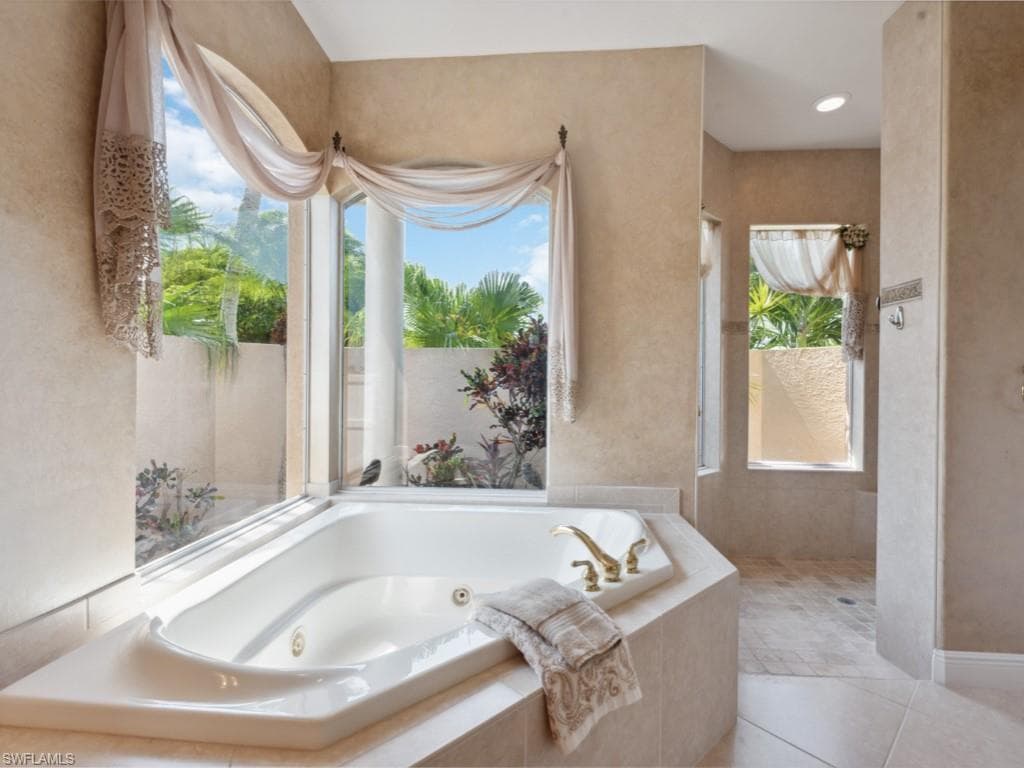 1500 Winterberry Dr, Marco Island, FL 34145-16