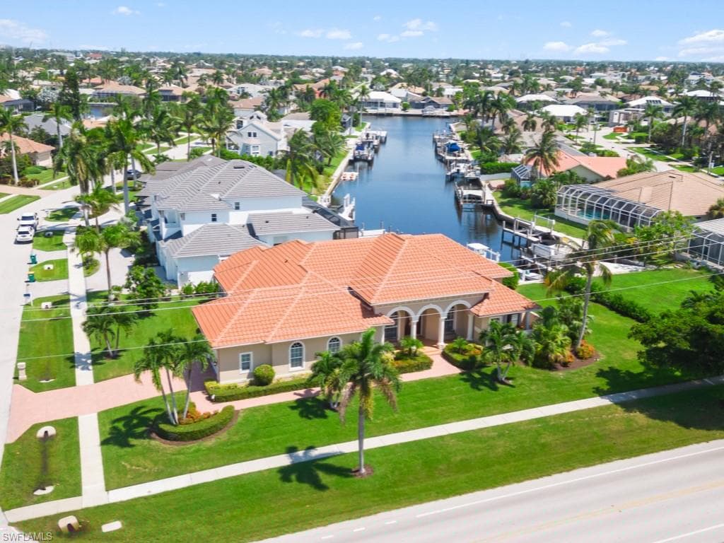 1500 Winterberry Dr, Marco Island, FL 34145-1