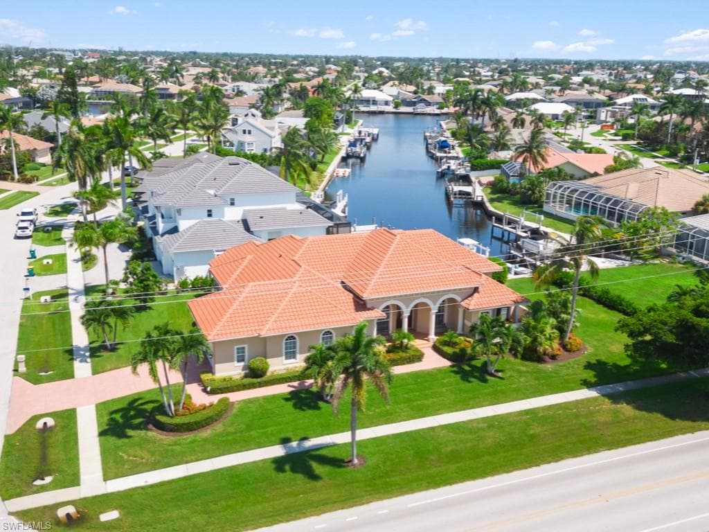 1500 Winterberry Dr, Marco Island, FL 34145-2