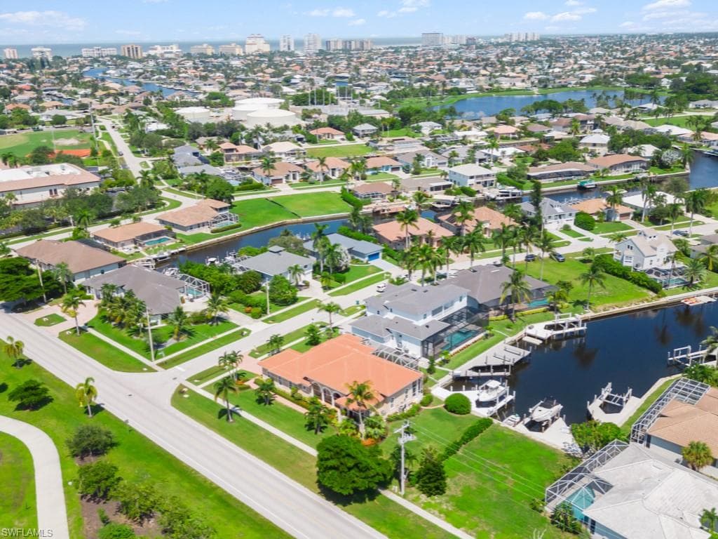 1500 Winterberry Dr, Marco Island, FL 34145-40