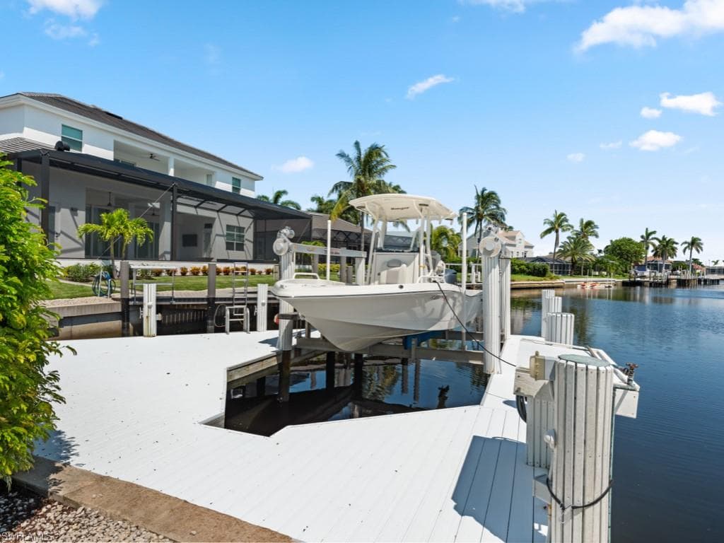 1500 Winterberry Dr, Marco Island, FL 34145-4