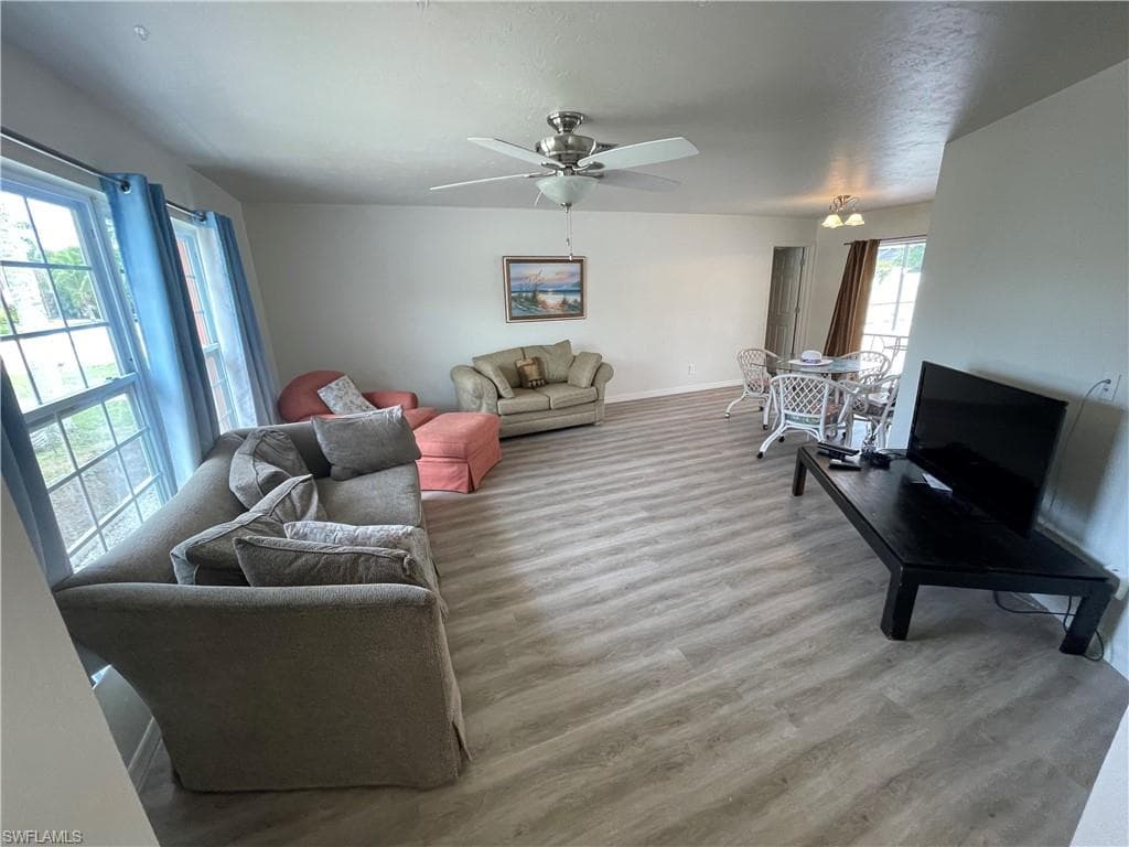 27286 High Seas Ln, Bonita Springs, FL 34135-9