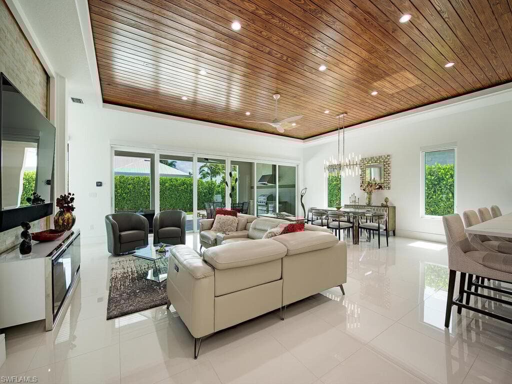 1167 22nd Ave N, Naples, FL 34103-10