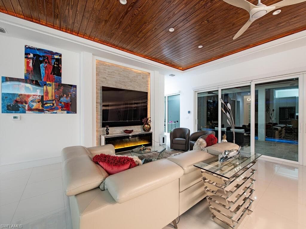 1167 22nd Ave N, Naples, FL 34103-11