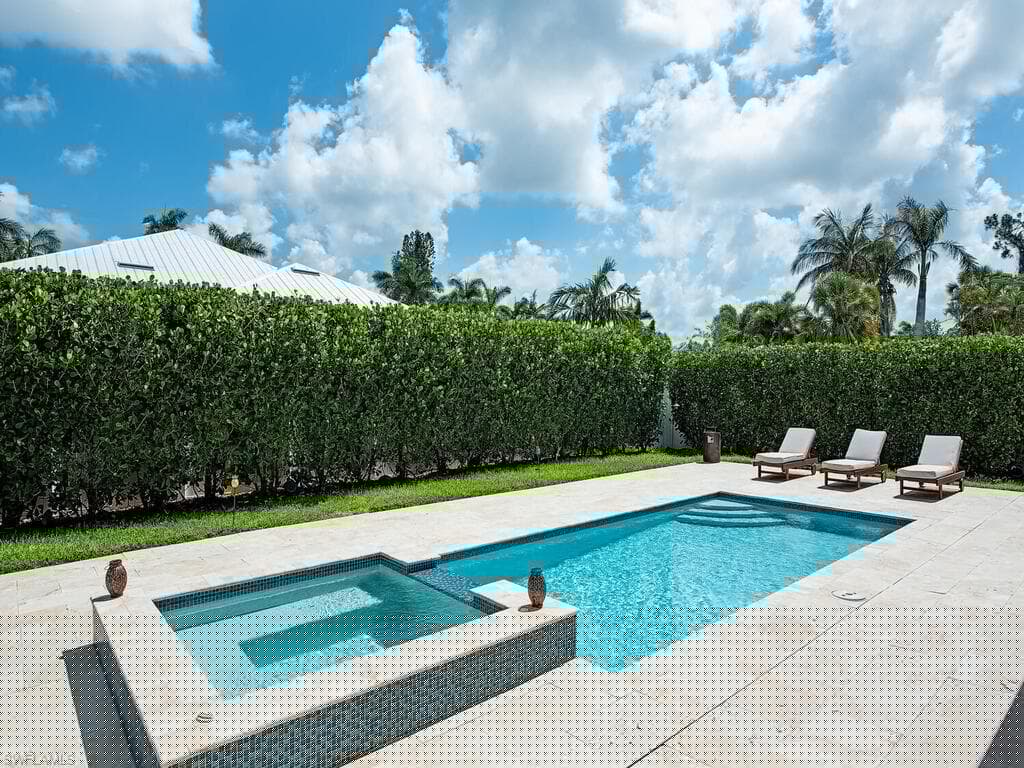 1167 22nd Ave N, Naples, FL 34103-5