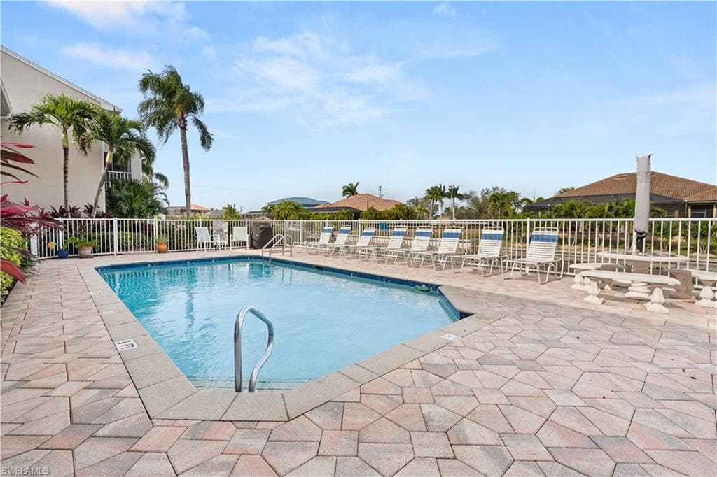 1427 47th Ter 203, Cape Coral, FL 33914-28