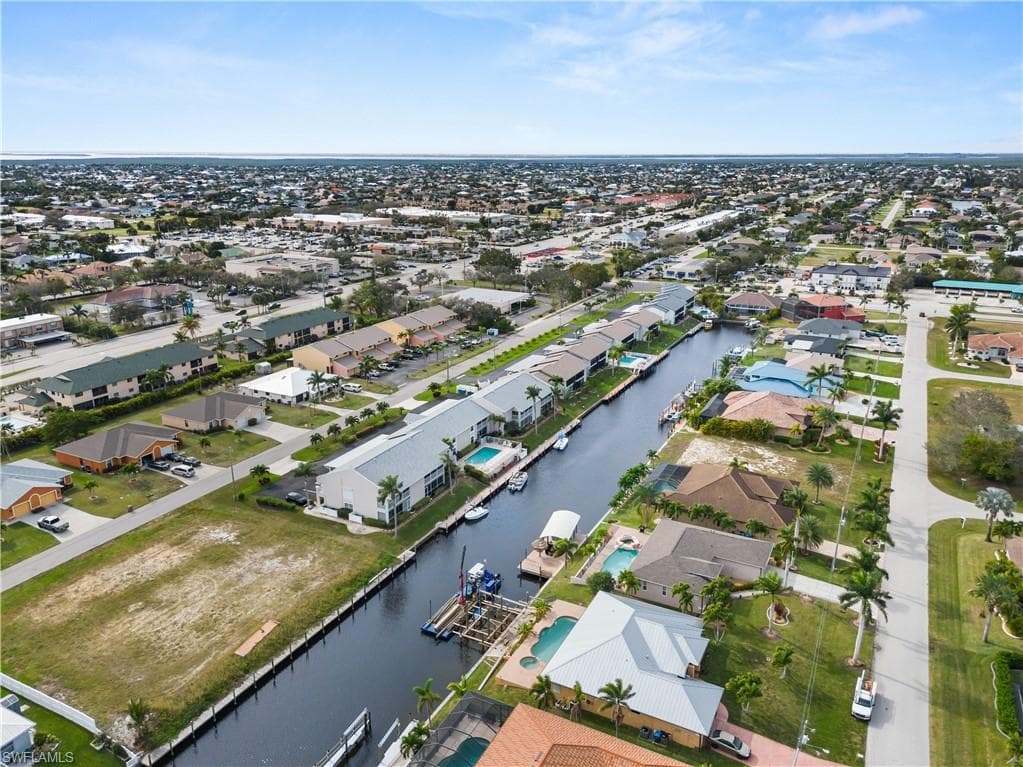 1427 47th Ter 203, Cape Coral, FL 33914-34
