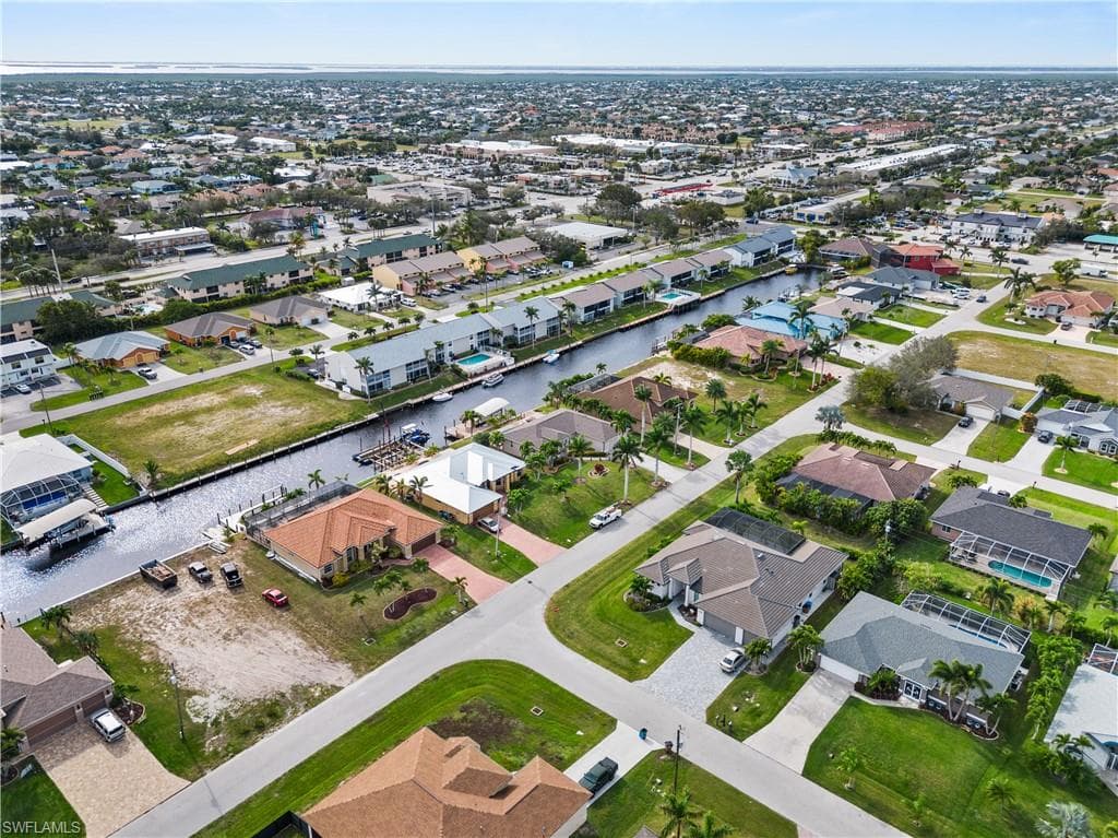 1427 47th Ter 203, Cape Coral, FL 33914-37