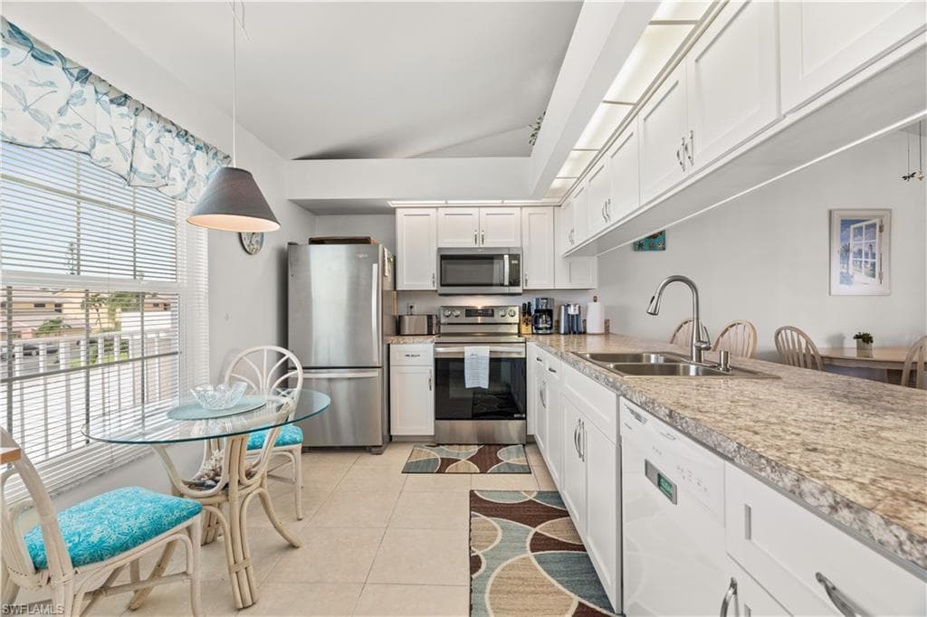 1427 47th Ter 203, Cape Coral, FL 33914-4