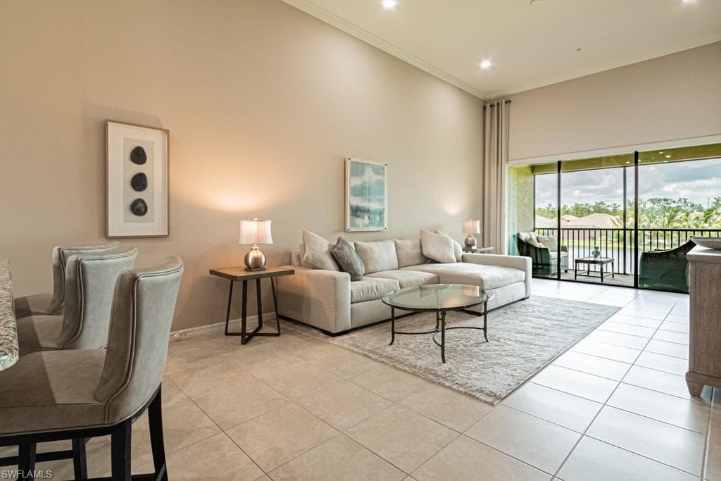 9433 Benvenuto Ct 202, Naples, FL 34119-17