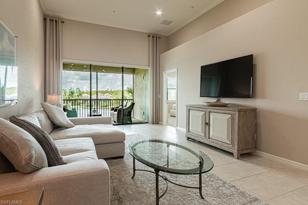 9433 Benvenuto Ct 202, Naples, FL 34119-19