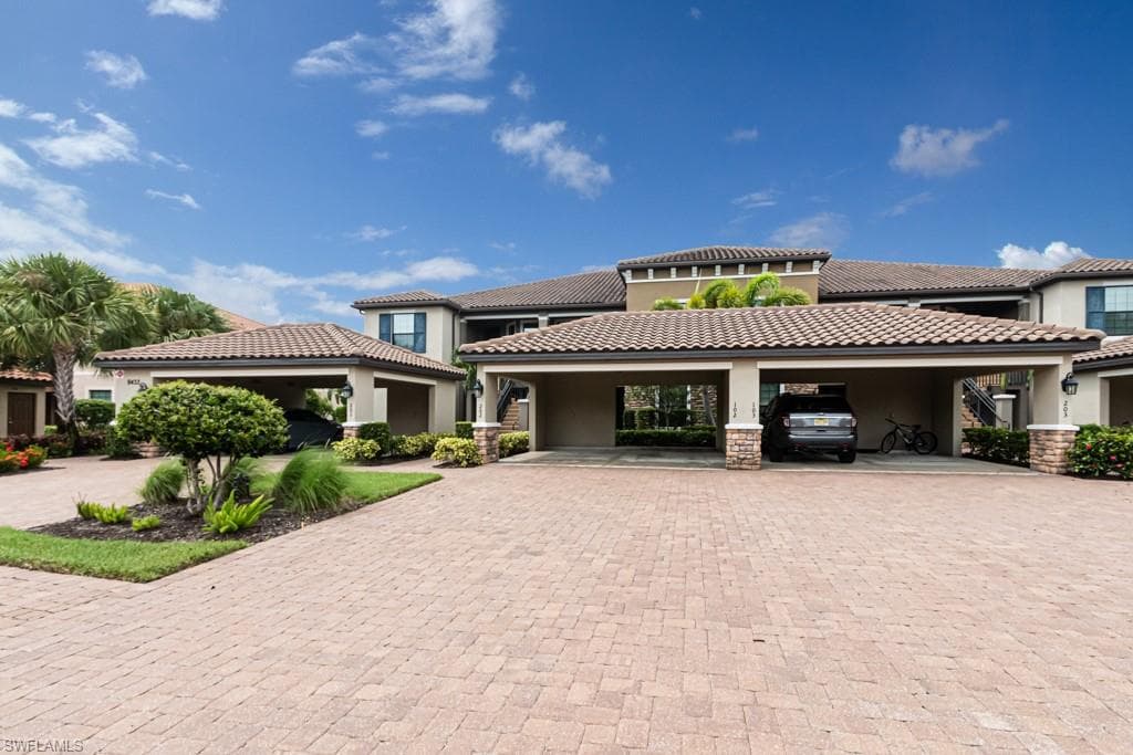 9433 Benvenuto Ct 202, Naples, FL 34119-22