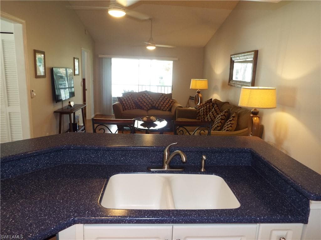 157 Wading Bird Cir K201, Naples, FL 34110-9