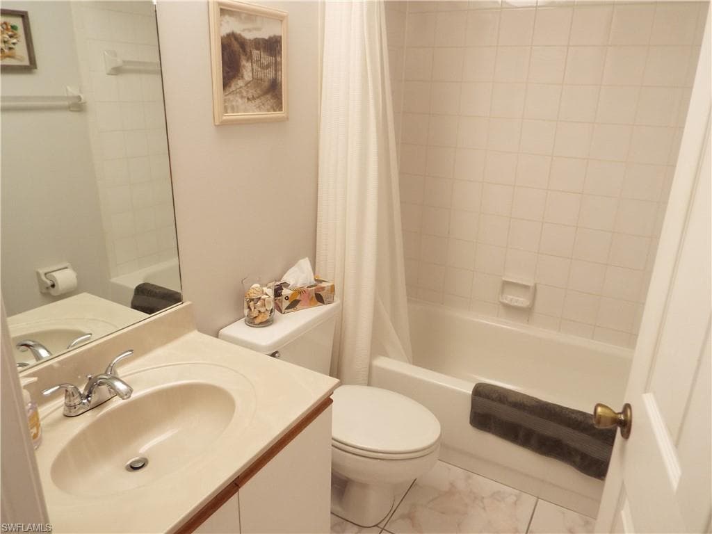 157 Wading Bird Cir K201, Naples, FL 34110-21