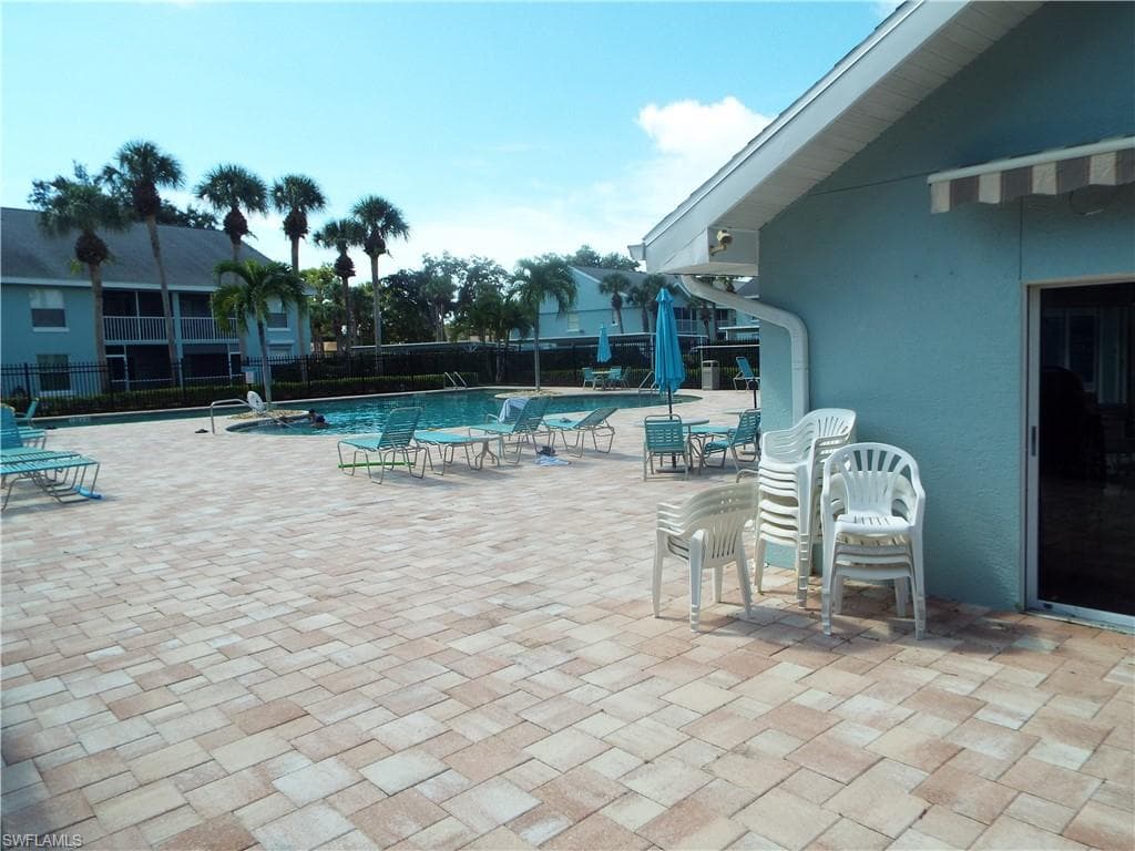 157 Wading Bird Cir K201, Naples, FL 34110-34
