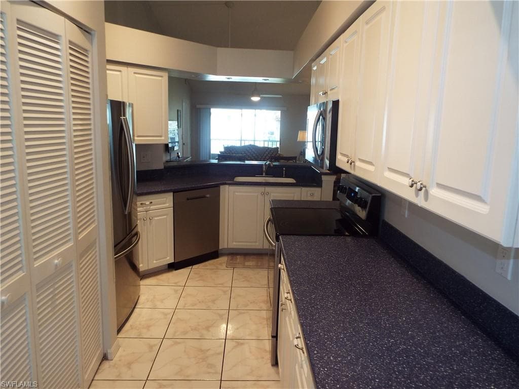 157 Wading Bird Cir K201, Naples, FL 34110-3