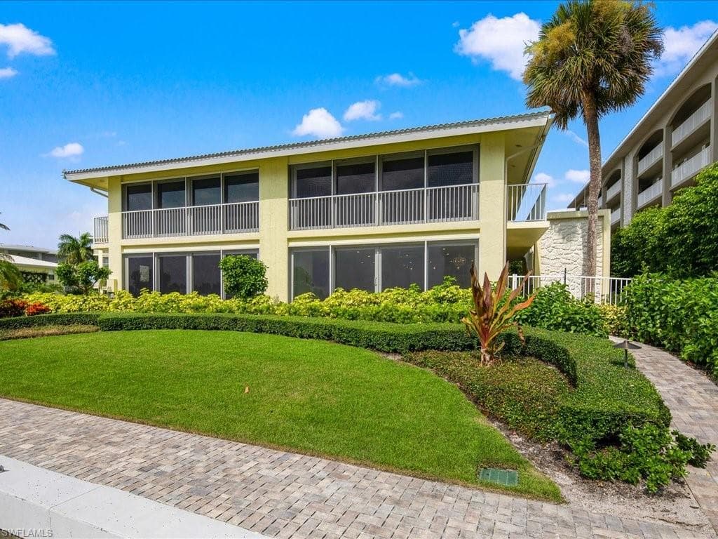 2850 Gulf Shore Blvd N 110, Naples, FL 34103-27