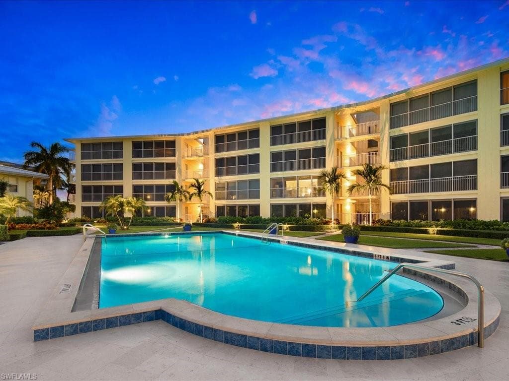 2850 Gulf Shore Blvd N 110, Naples, FL 34103-41
