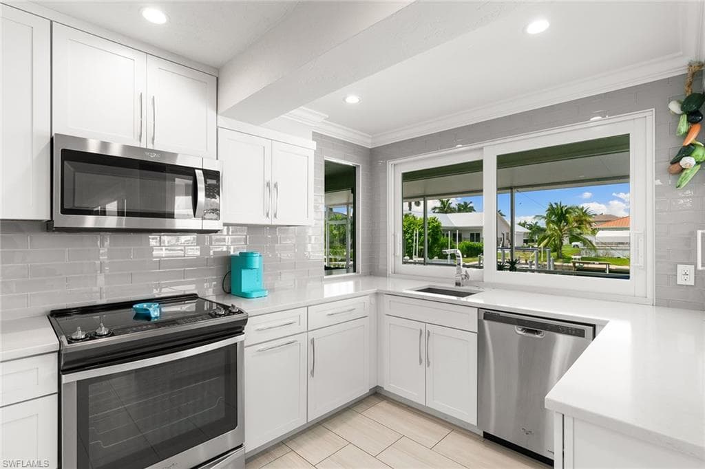 206 Dan River Ct, Marco Island, FL 34145-11