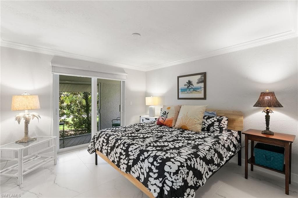 206 Dan River Ct, Marco Island, FL 34145-21