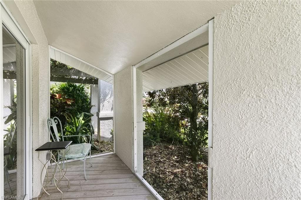206 Dan River Ct, Marco Island, FL 34145-23