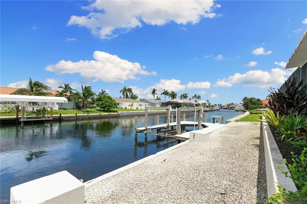 206 Dan River Ct, Marco Island, FL 34145-38