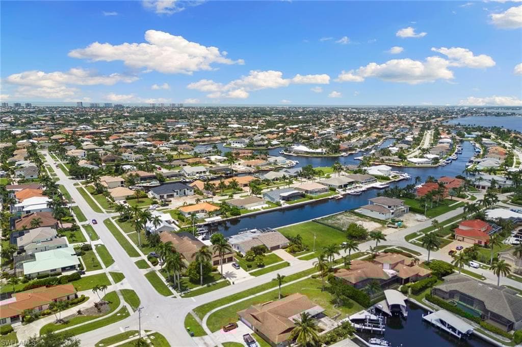 206 Dan River Ct, Marco Island, FL 34145-43