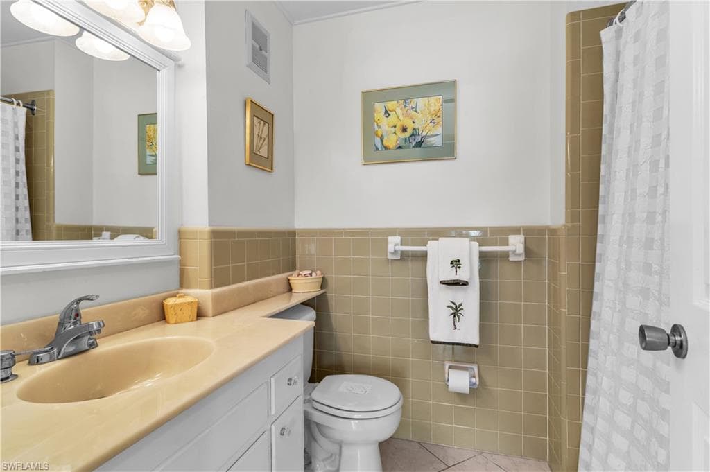 1215 Edington Pl J5, Marco Island, FL 34145-21