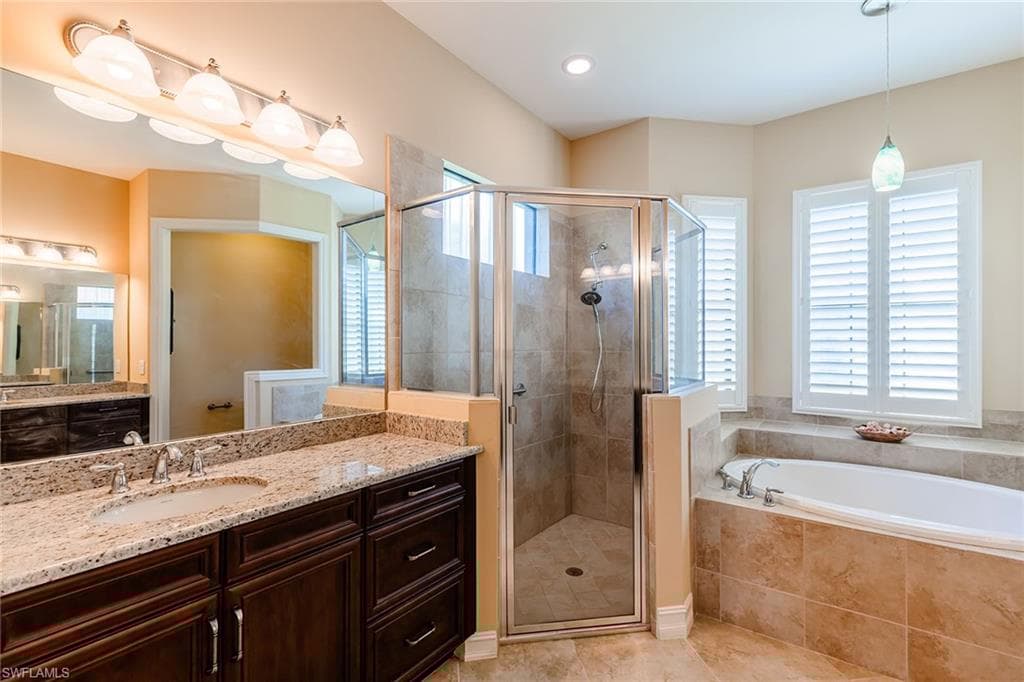 8856 Lely Island Cir, Naples, FL 34113-11