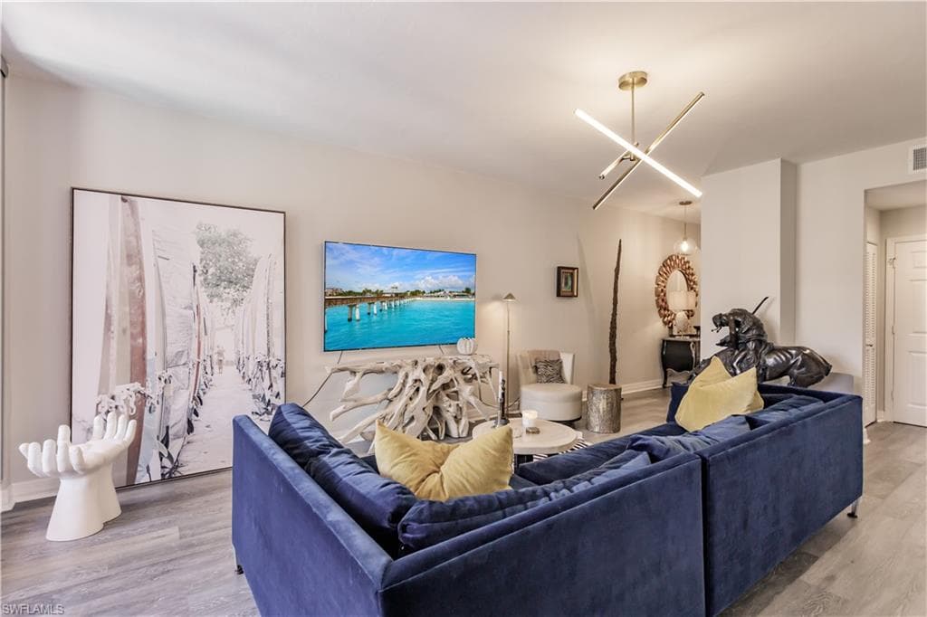 450 Bayfront Pl 4402, Naples, FL 34102-9