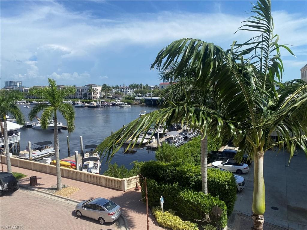 450 Bayfront Pl 4402, Naples, FL 34102-1
