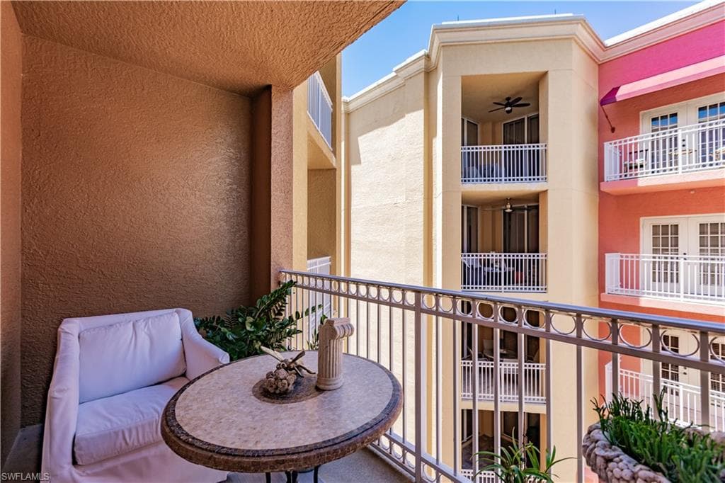 450 Bayfront Pl 4402, Naples, FL 34102-24