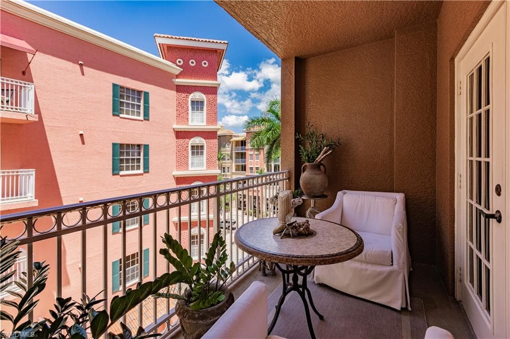 450 Bayfront Pl 4402, Naples, FL 34102-25