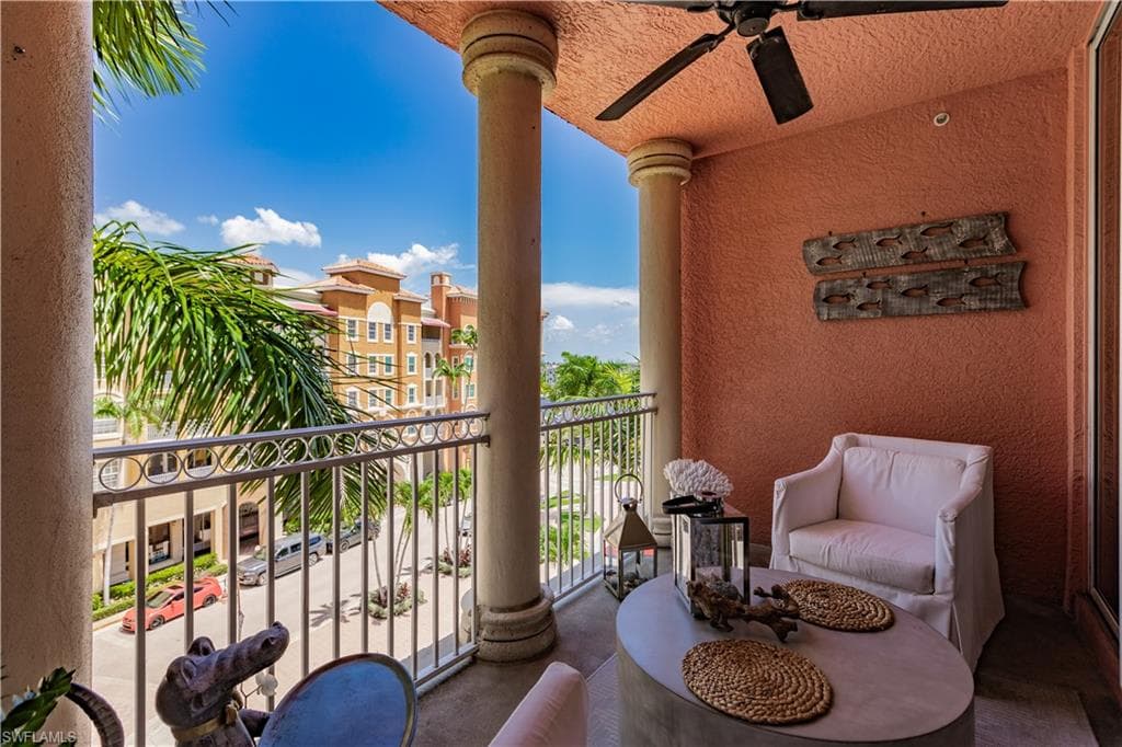 450 Bayfront Pl 4402, Naples, FL 34102-33