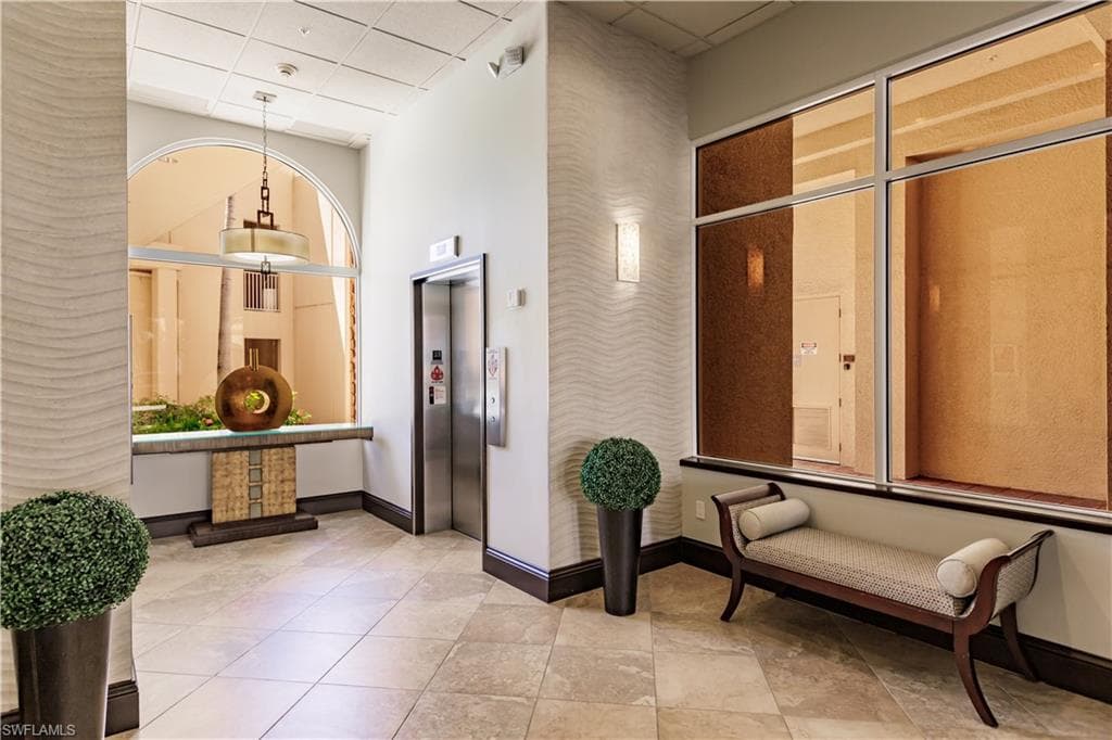 450 Bayfront Pl 4402, Naples, FL 34102-6