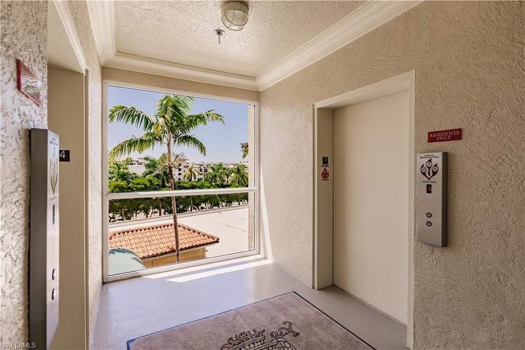 450 Bayfront Pl 4402, Naples, FL 34102-7
