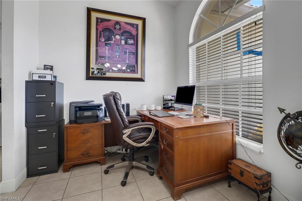3711 4th Ave SE, Naples, FL 34117-16