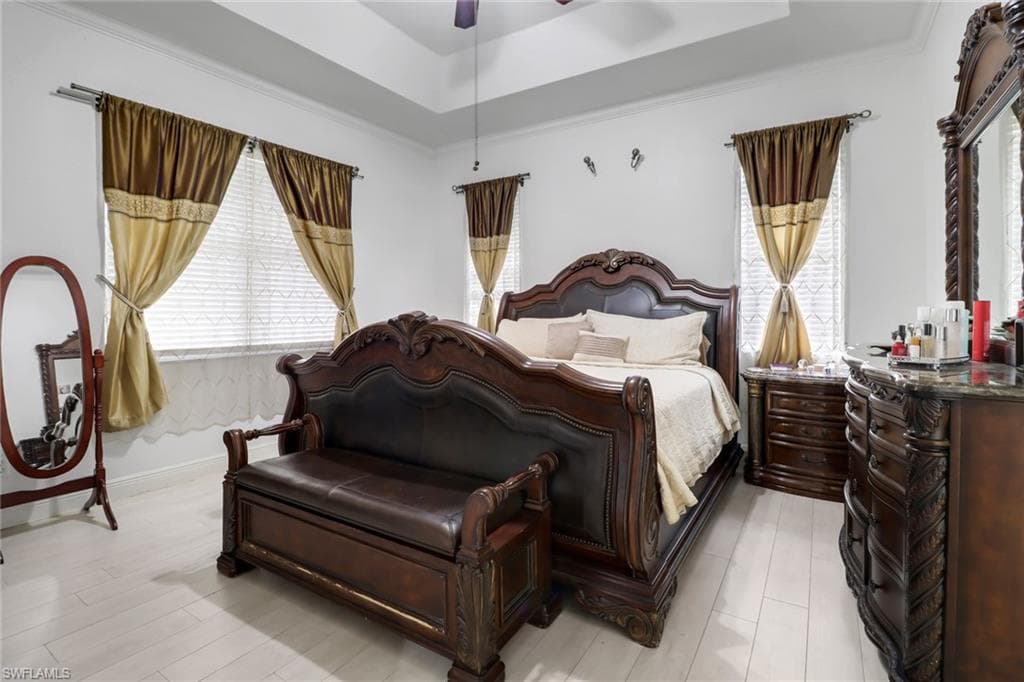 3711 4th Ave SE, Naples, FL 34117-18